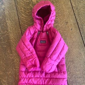 Patagonia baby girls down bunting.